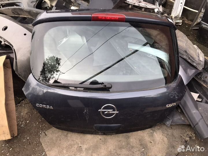 Задняя крышка багажника на opel corsa D