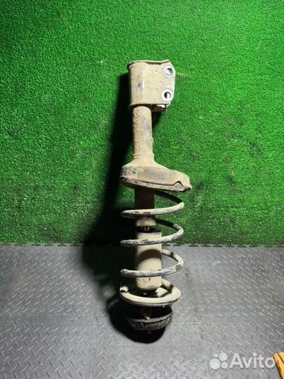 Стойка передняя левая Nissan Kubistar 1500 2006