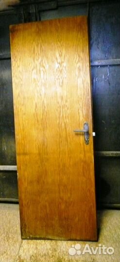 Двери дубовые входные