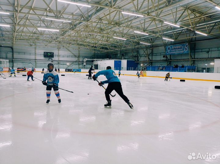 Тренер по хоккею