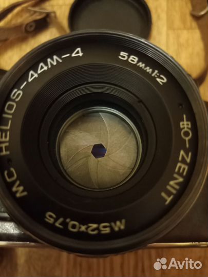 Пленочный фотоаппарат зенит