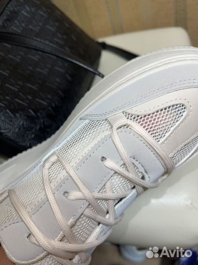 Кроссовки кеды