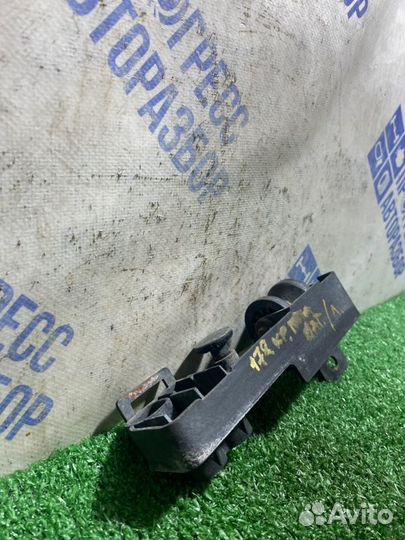 Кронштейн задний левый Bmw X5 кроссовер 3.0 M54