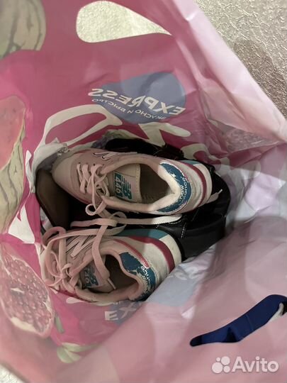 Пакет с женскими вещами