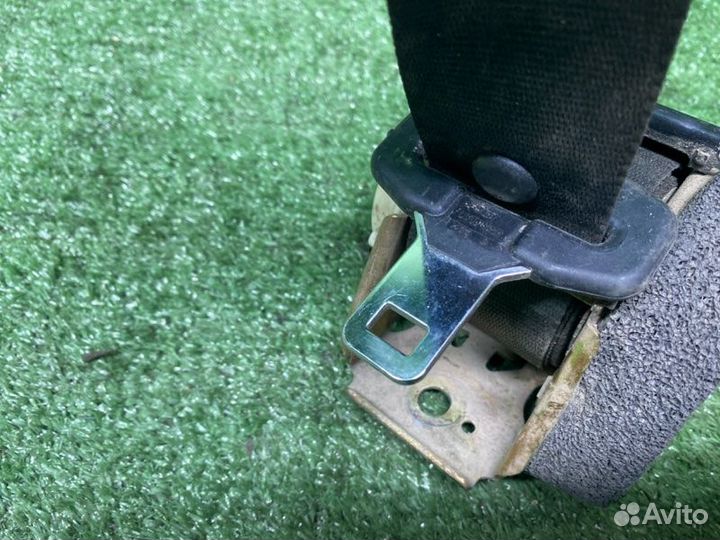 Ремень безопасности задний правый Ford Focus 2