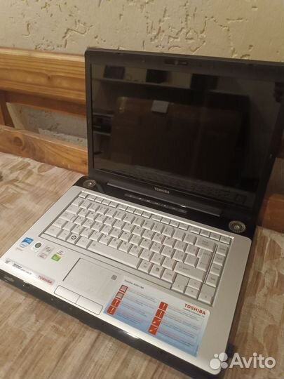Ноутбук + сумка + мышь Toshiba satellite A200