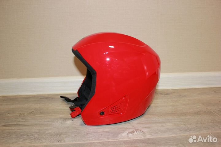 Шлем для катания на горных лыжах и сноуборде