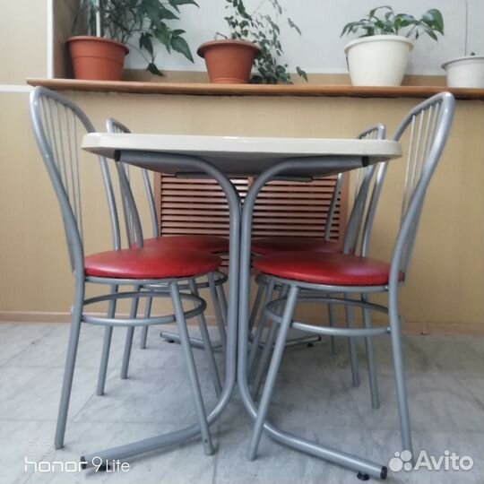 Стол кухонный, 4стула