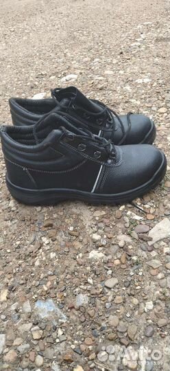 Ботинки мужские 43 размер новые