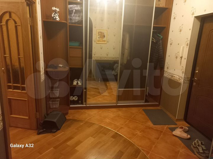 Комната 18 м² в 3-к., 8/14 эт.