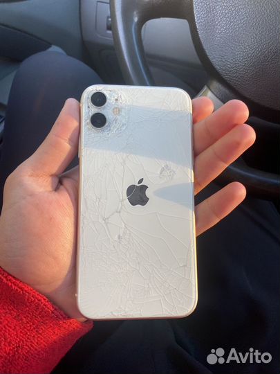 iPhone 11, 64 ГБ