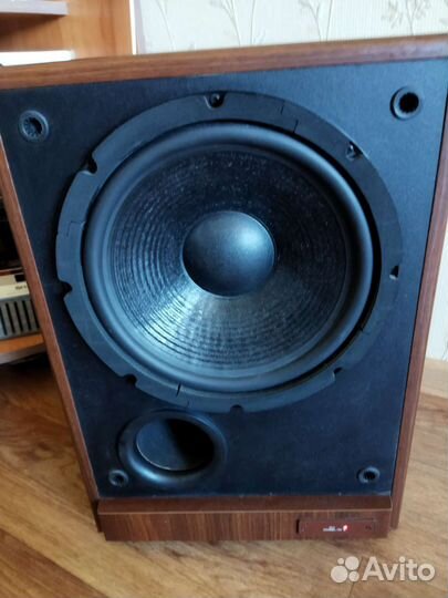 Сабвуфер JVC