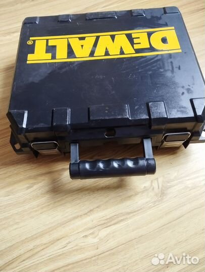 Кейс для электролобзика dewalt