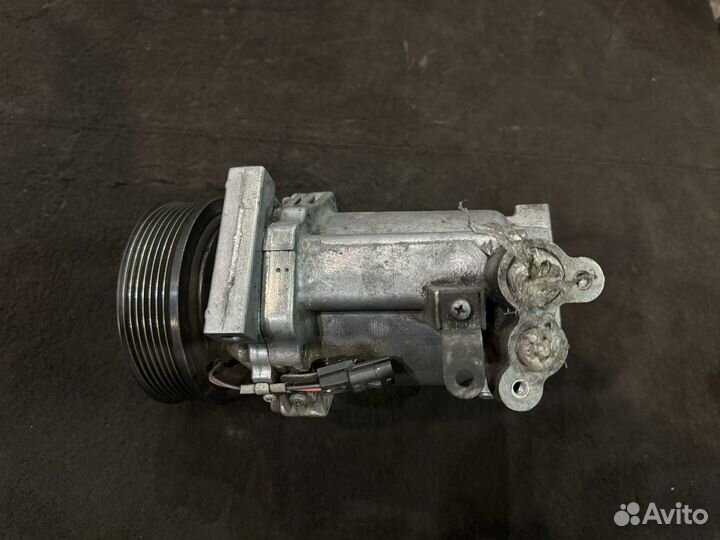 Компрессор кондиционера Renault fluence 1.6 Megan