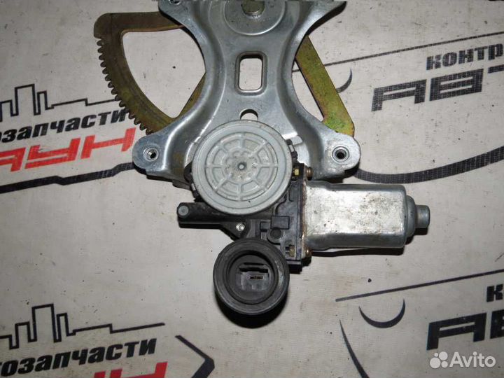 Стеклоподъемник toyota mark II mark II blit veross