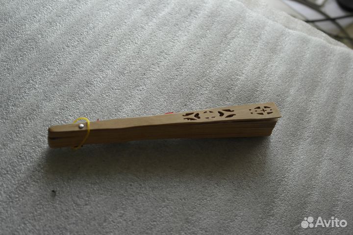 Веер деревянный