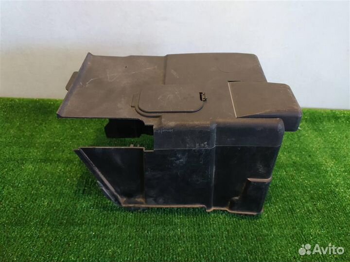 Крышка аккумулятора Peugeot 307 (3H) 2006