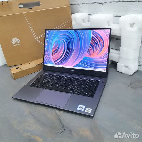 Ультрабук Huawei MateBook 8/256GB Core i3