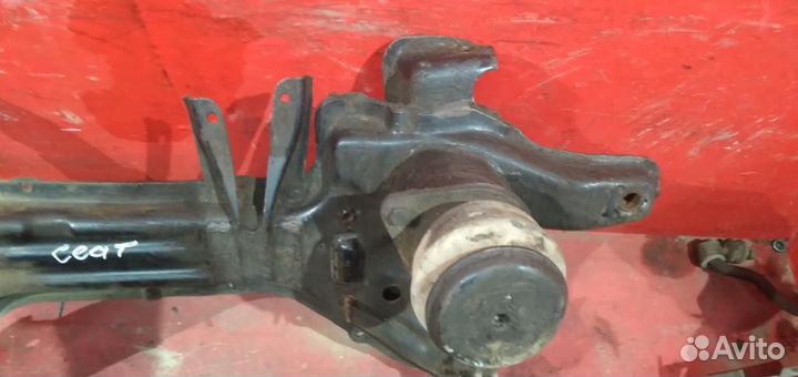 Сеат кордоба подрамник передний гольф 3 венто 1.4