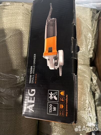 Угловая шлифовальная(болгарка) AEG WS13-125 XE