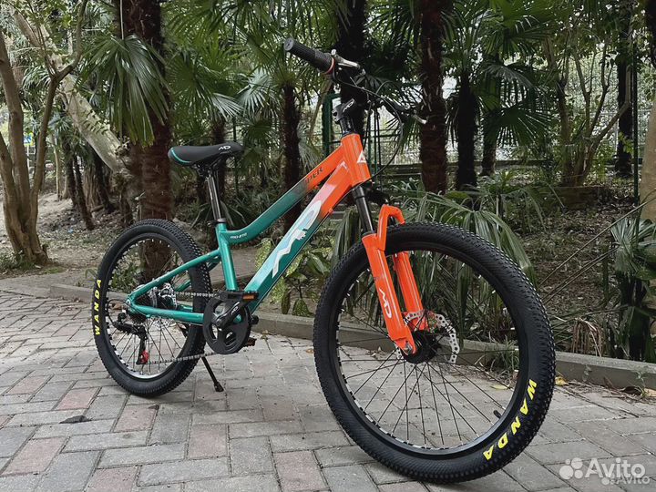 Велосипед детский 12 рама, колеса R22. Новый