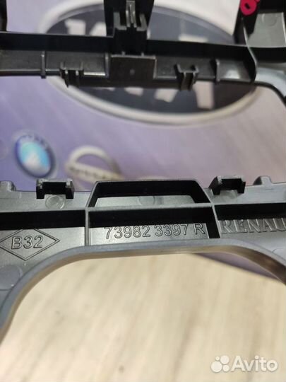 Плафон Подсветка фонарь салона Renault kaptur