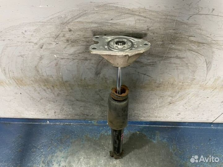 Амортизатор задний Bmw 1 F20