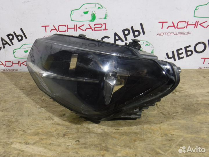 Фара левая VW Caddy 4 (2015+) галоген