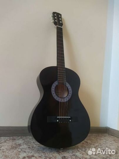 Классическая гитара шестиструнная
