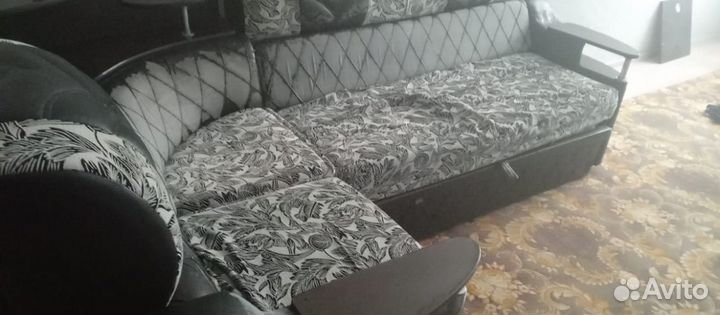 Угловой диван бу