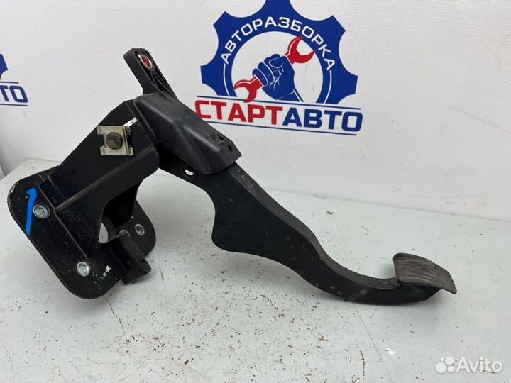 Педаль сцепления Chevrolet Lacetti хэтчбек 2006