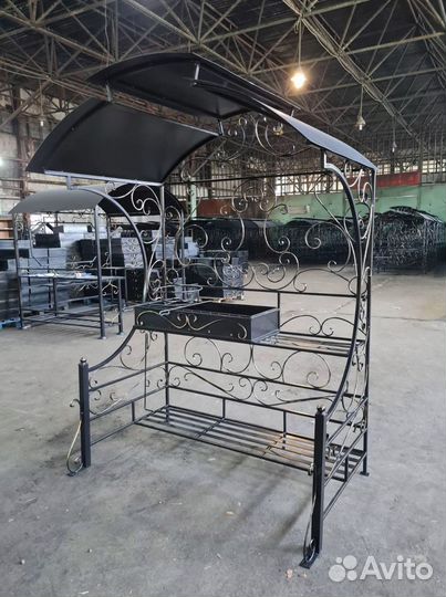 Мангал с крышей