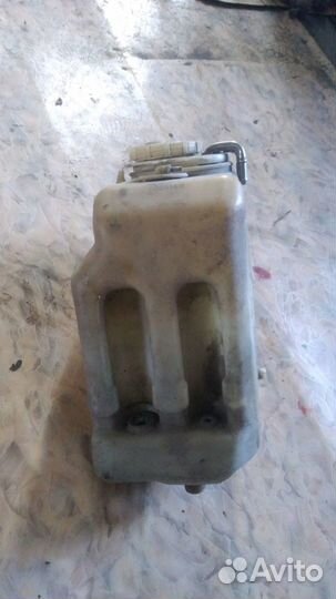 Мерседес 124 бачок стеклоомывателя