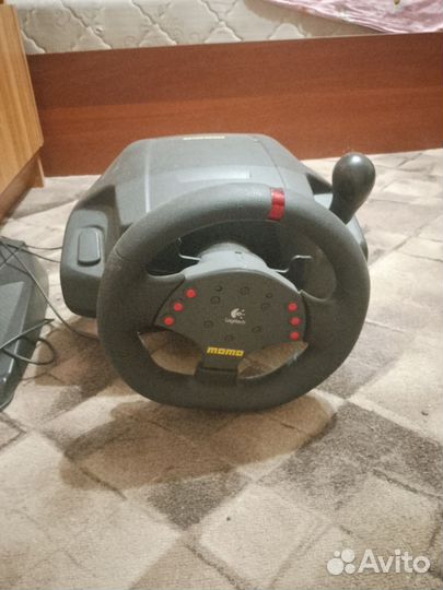 Руль Logitech momo racing 900 градусов