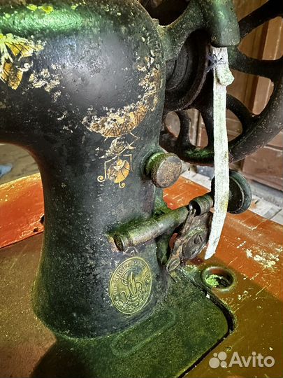 Швейная машина Singer