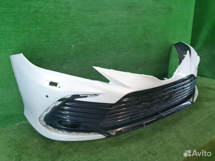 Бампер передний Toyota Camry