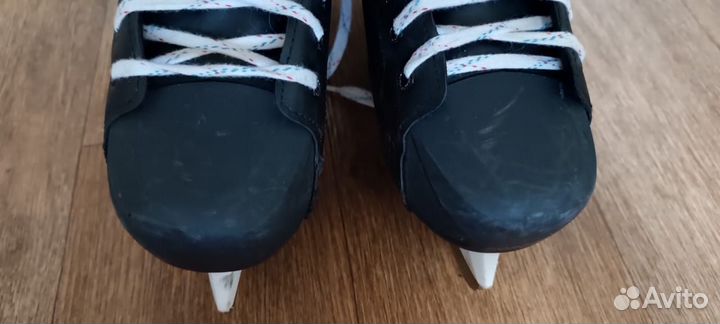 Коньки хоккейные, 42 размер б/у