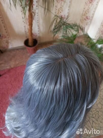 Парик женский