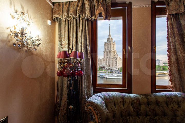 6-к. квартира, 260 м², 8/11 эт.