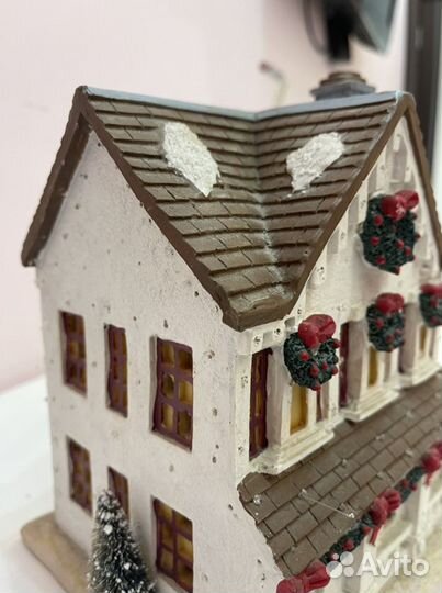 Светящийся домик декоративный