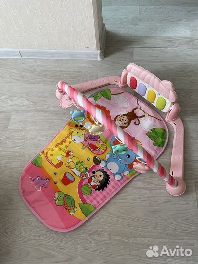 Детский коврик с пианино