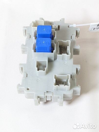 Блок предохранителей салонный Nissan Serena C26