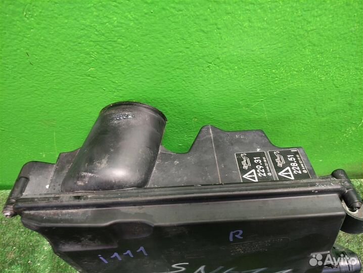 Корпус воздушного фильтра Mercedes Benz ML W164 2