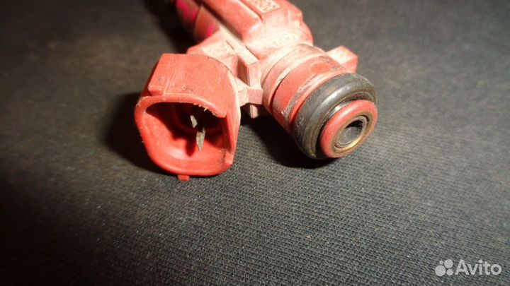 Форсунка инжекторная Nissan Primera (P12)