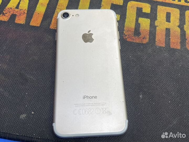 Телефон iPhone 7 128gb
