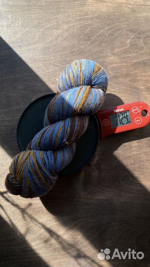 Пряжа и спицы для вязания