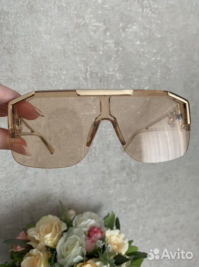 Солнцезащитные очки