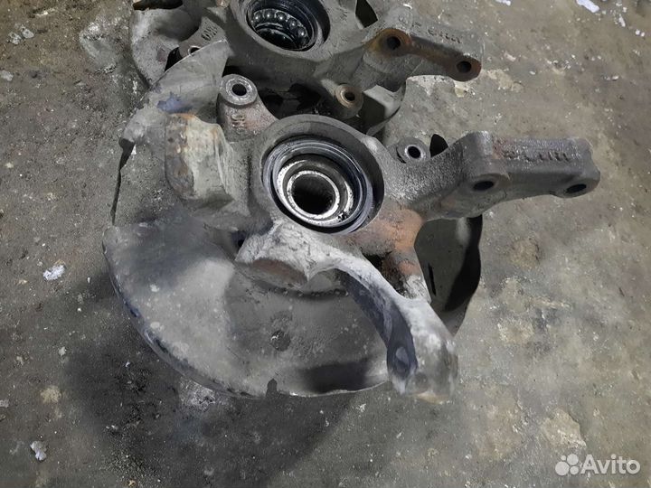 Поворотный кулак nissan primera p10