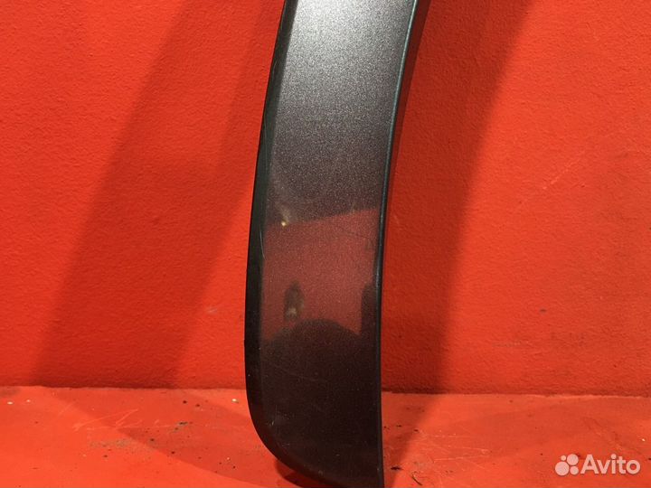 Накладка переднего крыла передняя левая Audi Q3