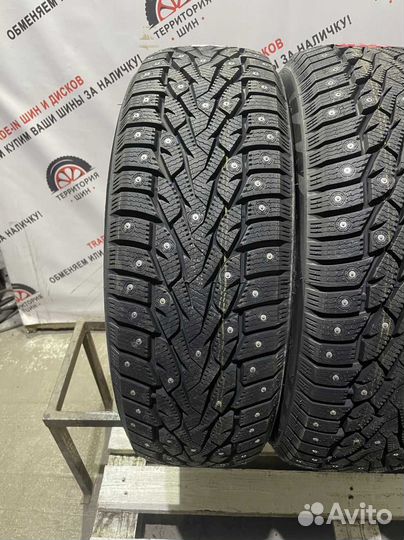 iLink Wintervorhut Stud III 215/60 R17 100T